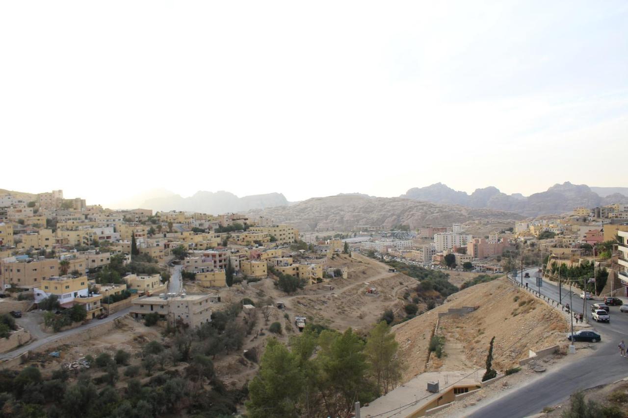 Petra Visitors Hotel Wadi Musa Luaran gambar
